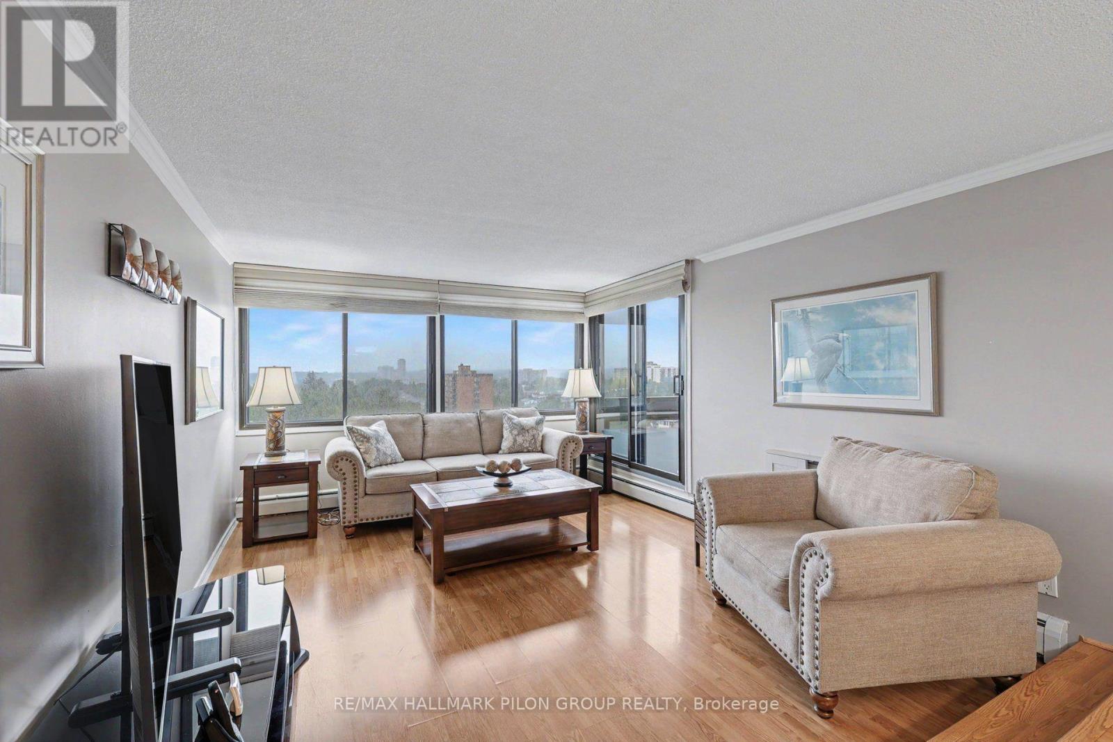 1305 - 415 GREENVIEW AVENUE