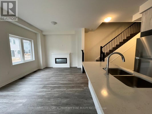 20 Cleveland Common, Cambridge, ON 3