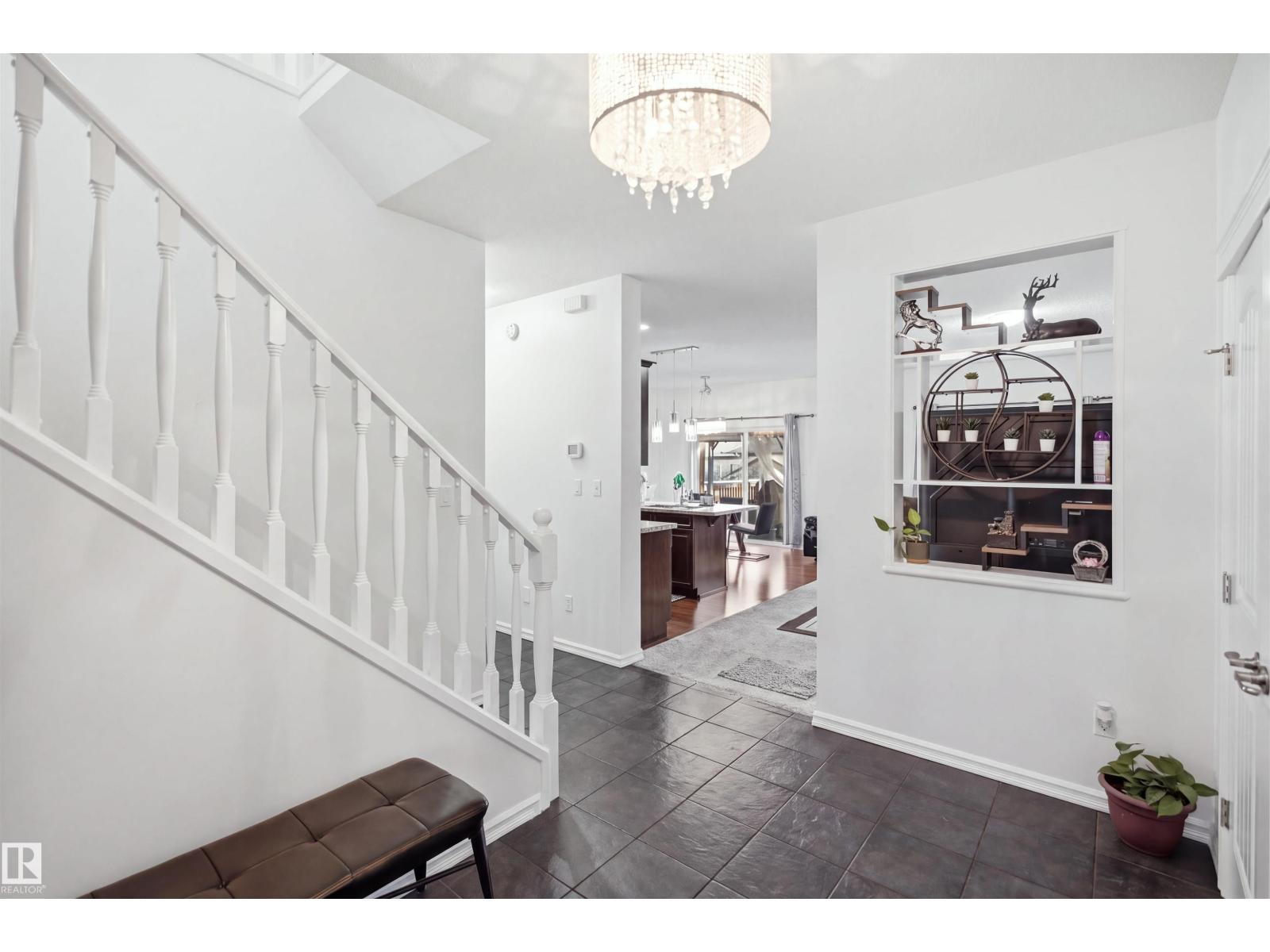 1523 36 AV NW