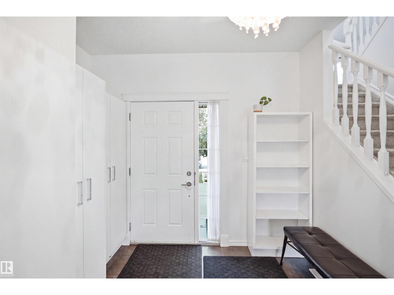 1523 36 AV NW