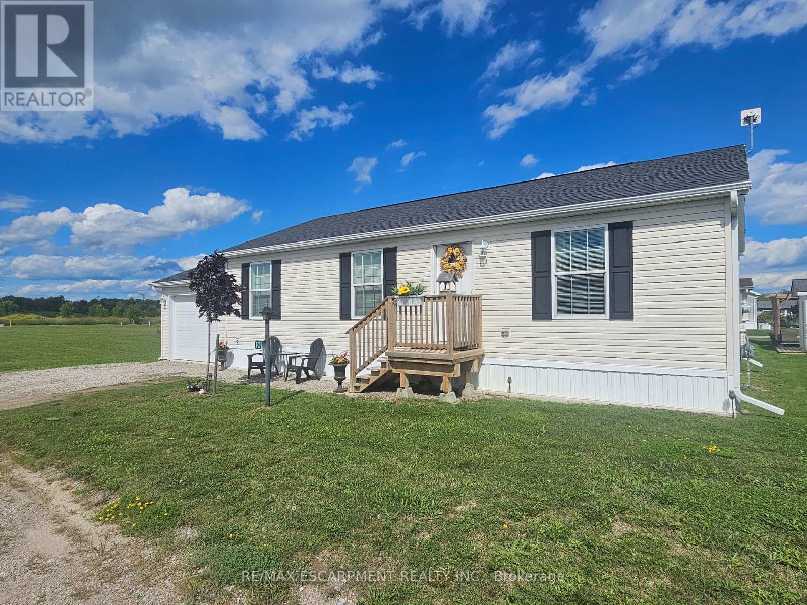 10 MARSH COVE