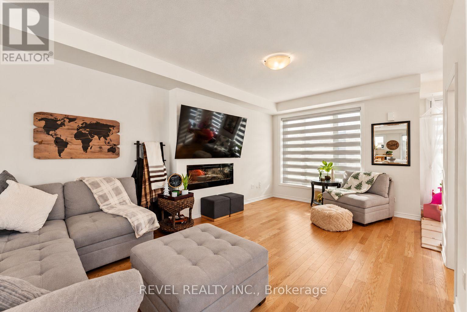 25 LAKE TRAIL WAY
