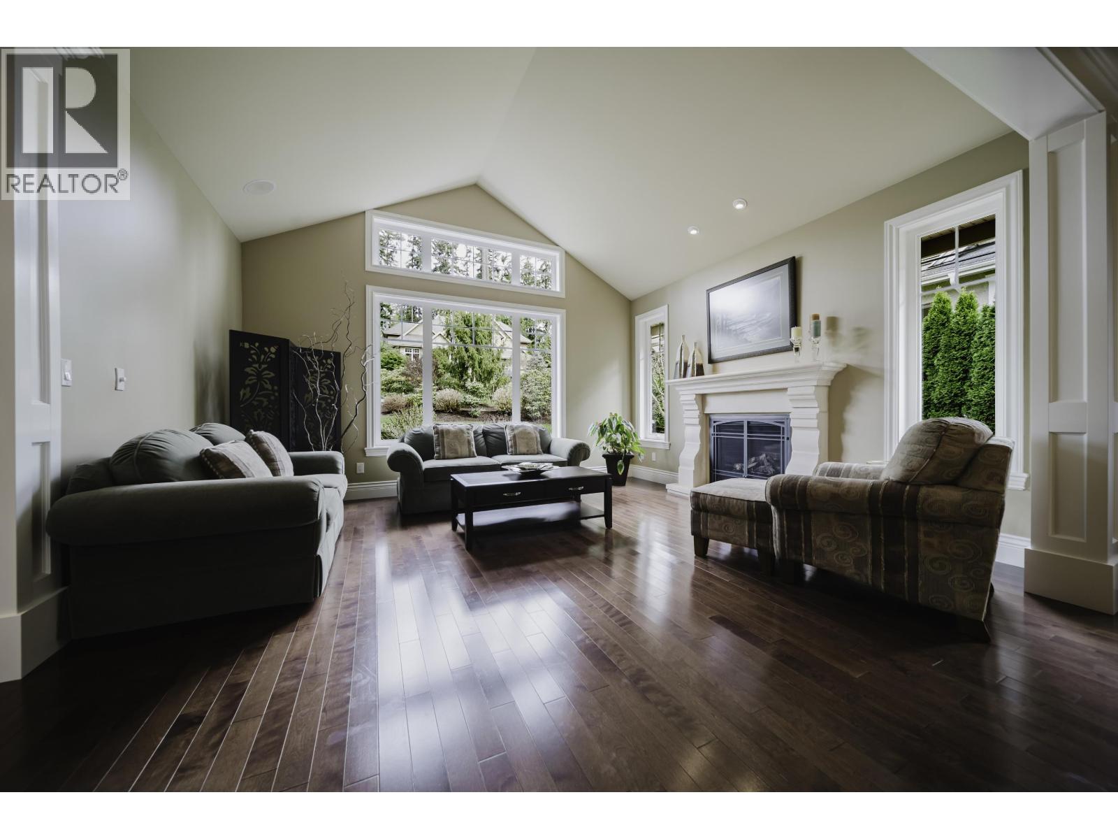 1056 RAVENSWOOD DRIVE