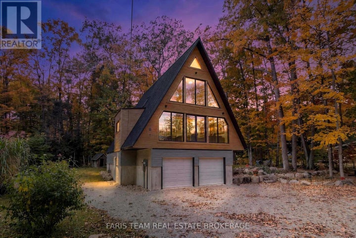 Photo 1 of 29 — 1490 CHAMPLAIN ROAD, Tiny, ON L9M 0C1