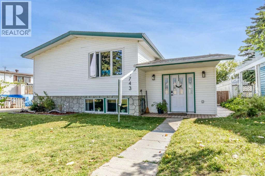 4743 47 STREET, SYLVAN LAKE, AB T4S 1M8 - Image 2176279418.jpeg?d=l