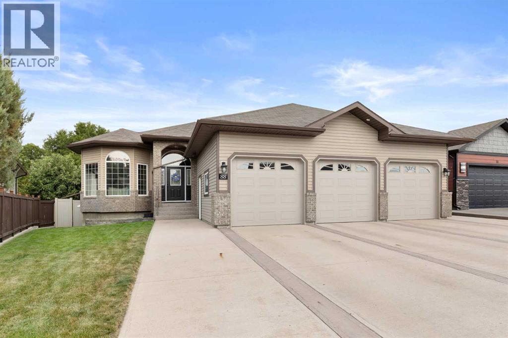 88 GREENWOOD COURT SW, MEDICINE HAT, AB T1A 7X7 - Image 2800003287.jpeg?d=l