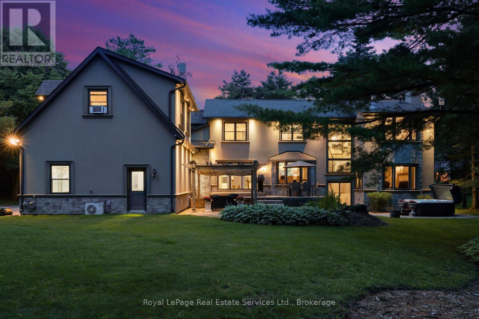 1 STONEBURY PLACE