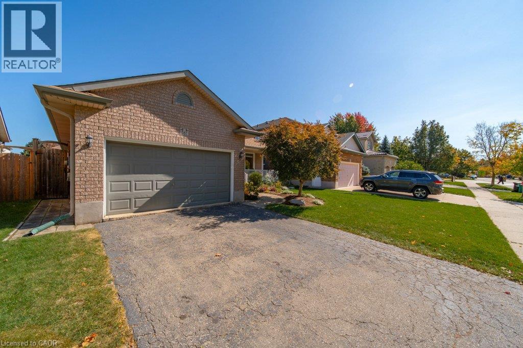 587 SANDBANKS Crescent