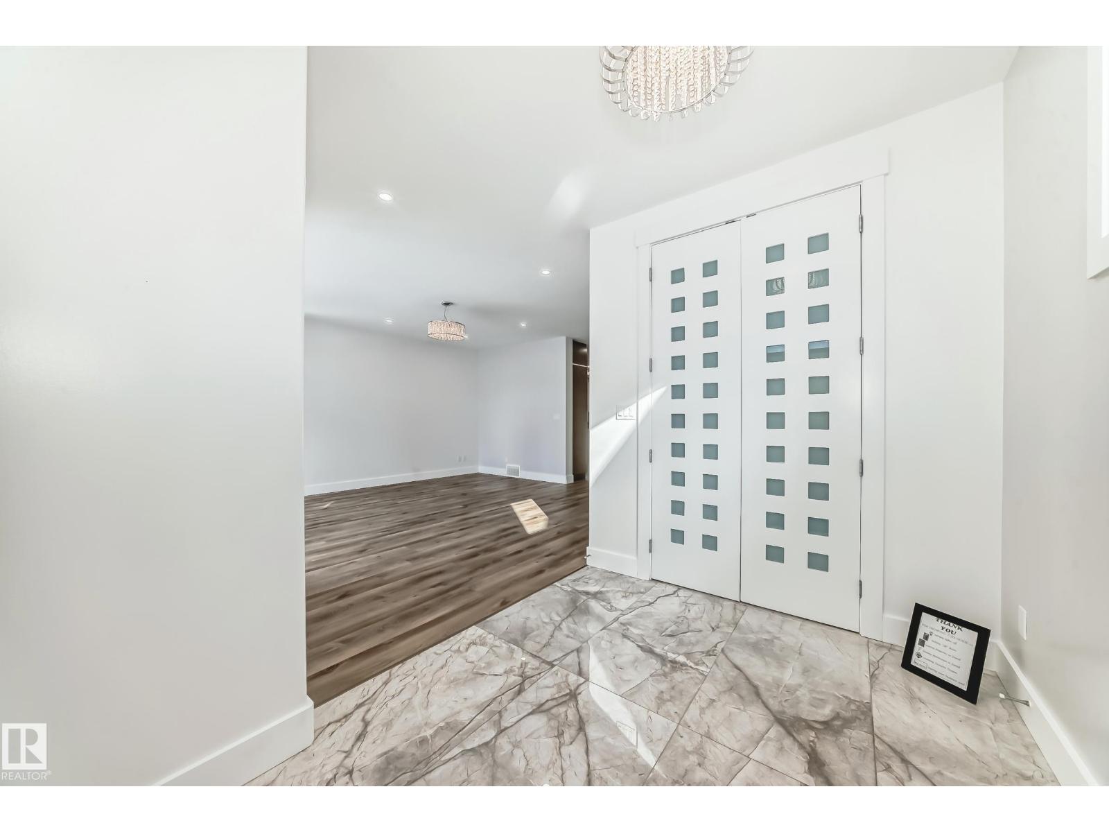10506 68 AV NW