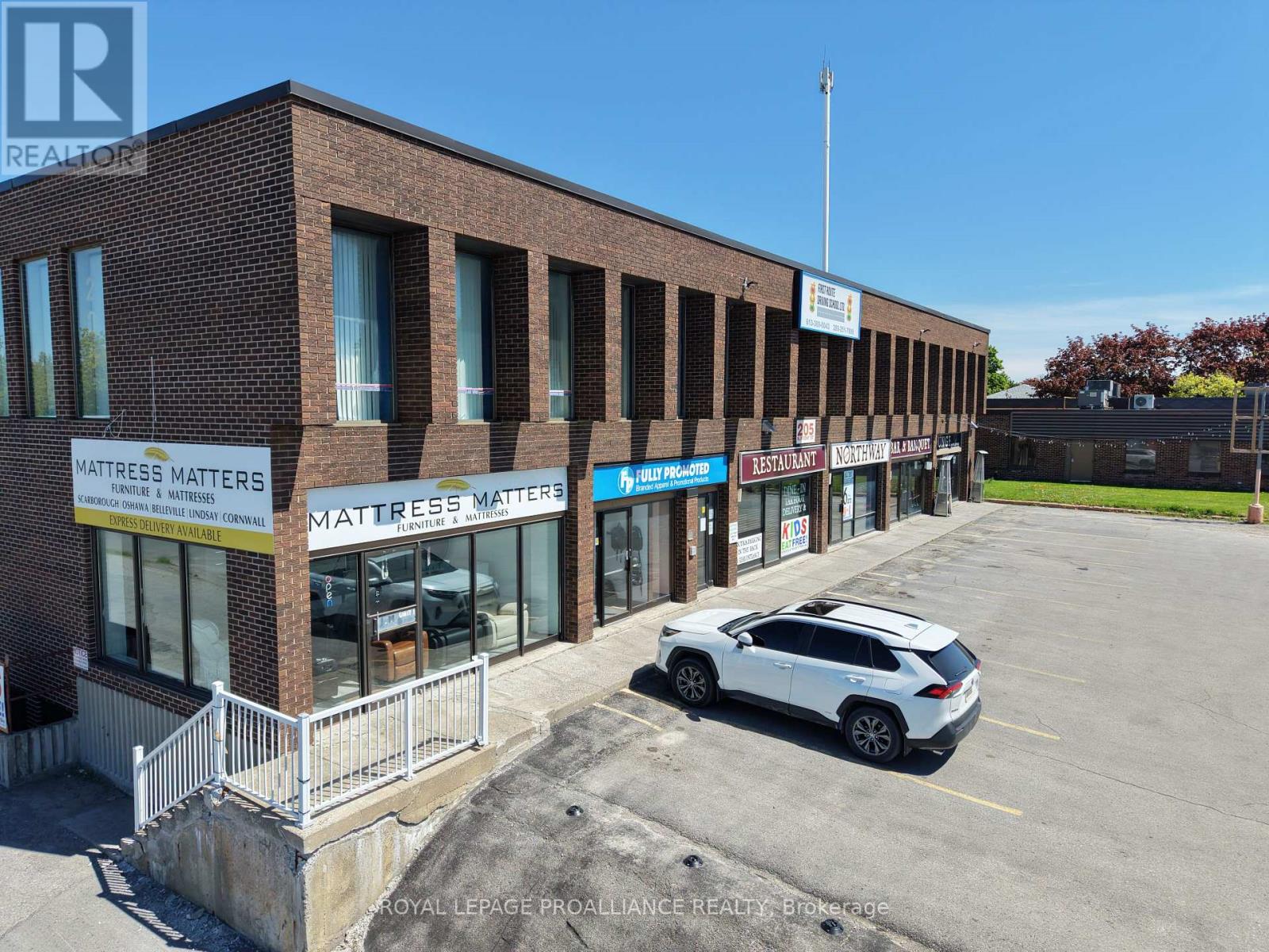 2 - 205 NORTH FRONT STREET
