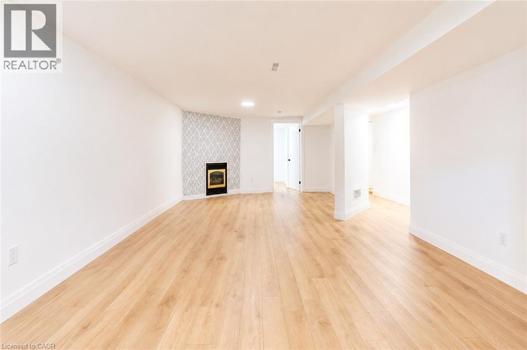 53 BROKEN OAK Crescent Unit# Basement