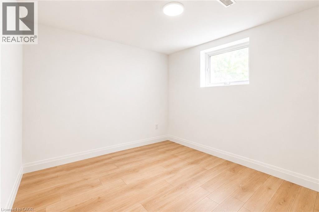 53 BROKEN OAK Crescent Unit# Basement