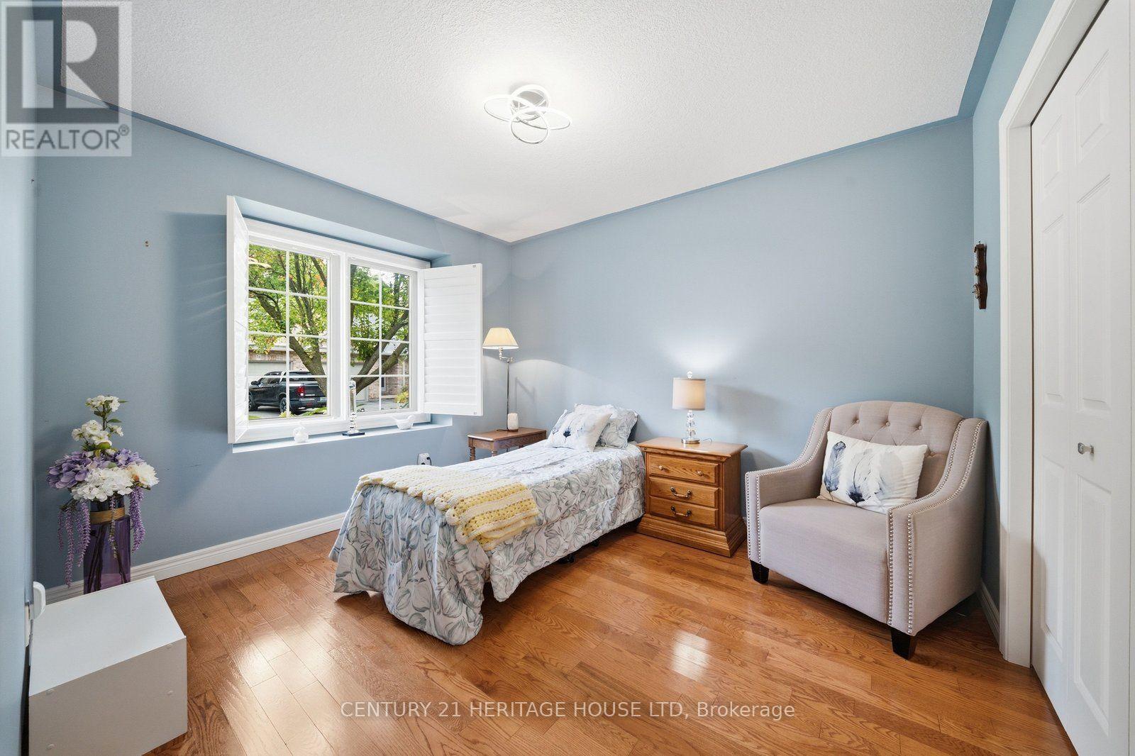 8 - 633 PARK ROAD N