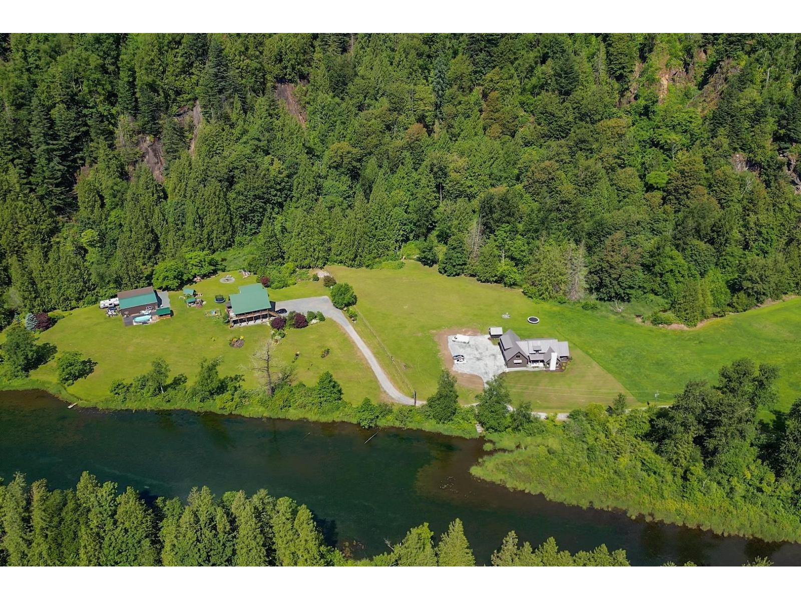 5249 KAMP ROAD, Agassiz
