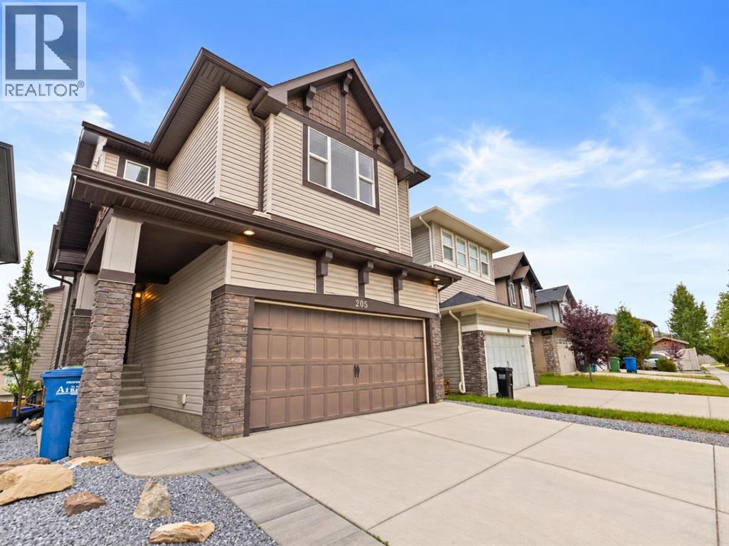 205 Hillcrest Drive SW
