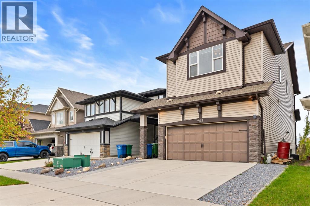 205 Hillcrest Drive SW