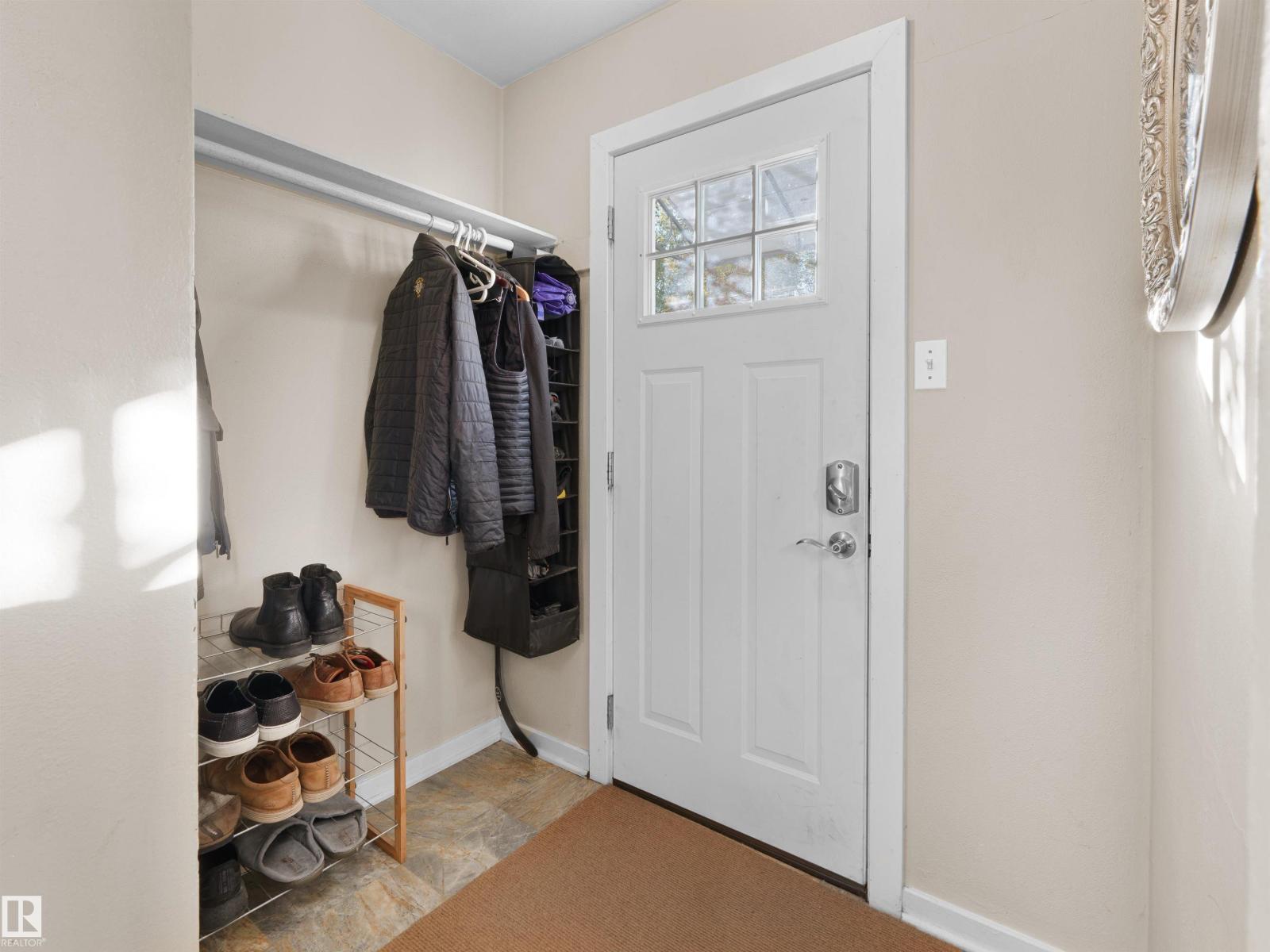 11142 71 AV NW
