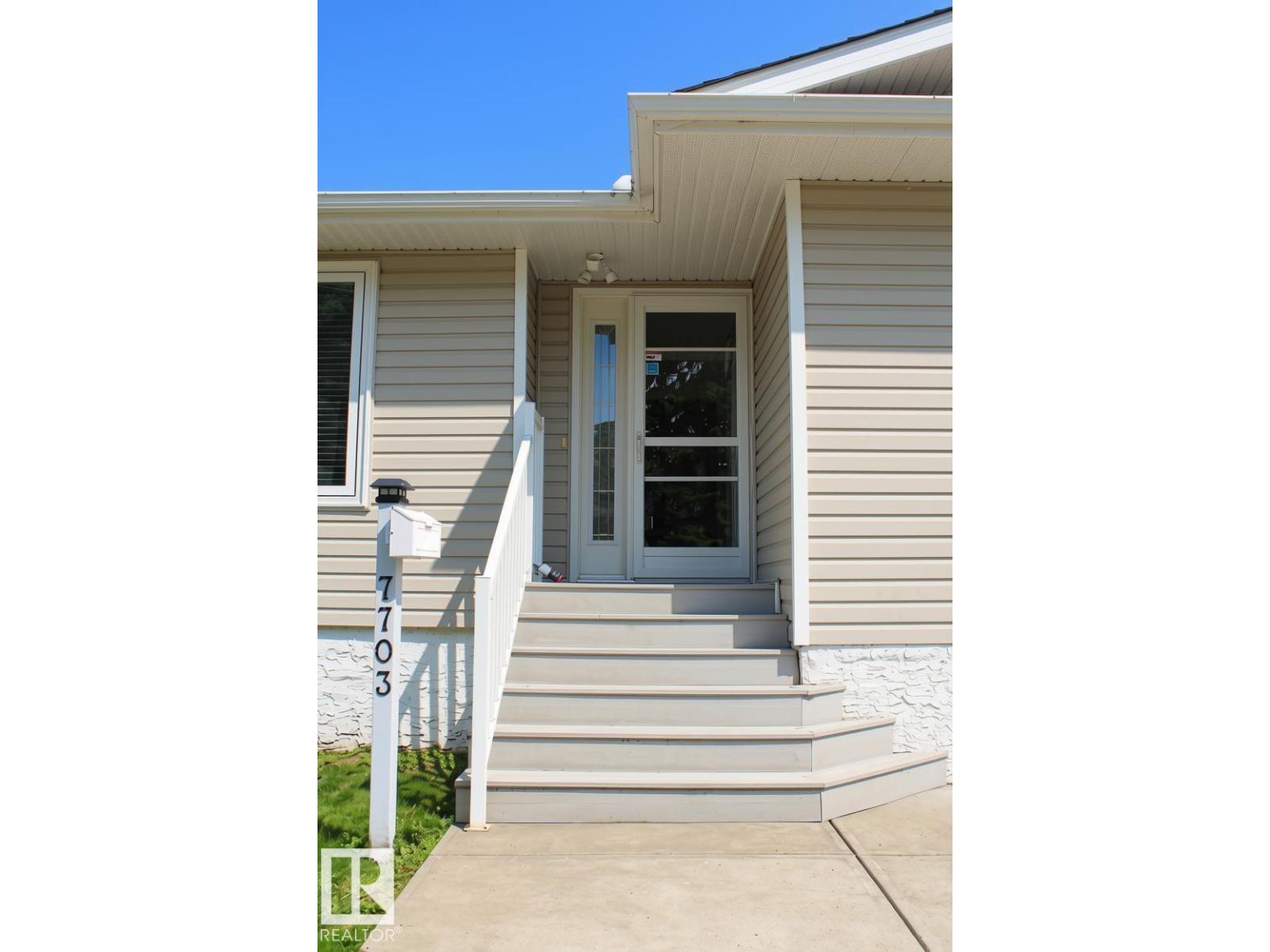 7703 104 AV NW NW