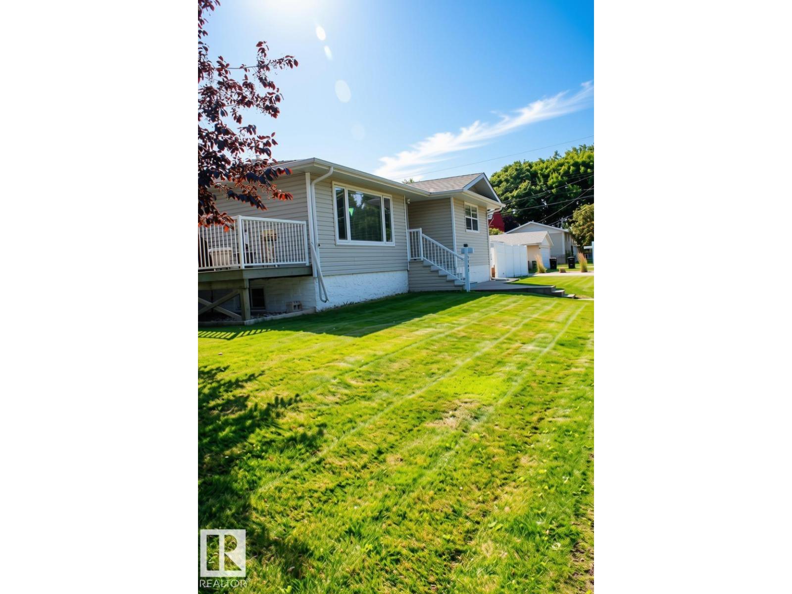 7703 104 AV NW NW