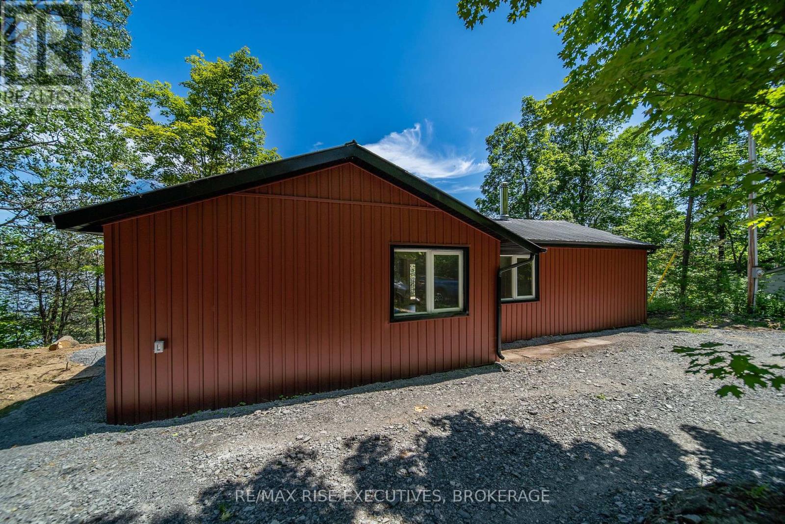 1040 BUCKHORN LANE