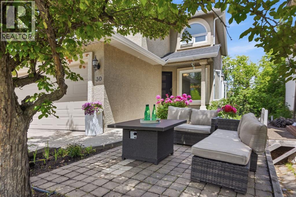 30 Strathcona Road SW