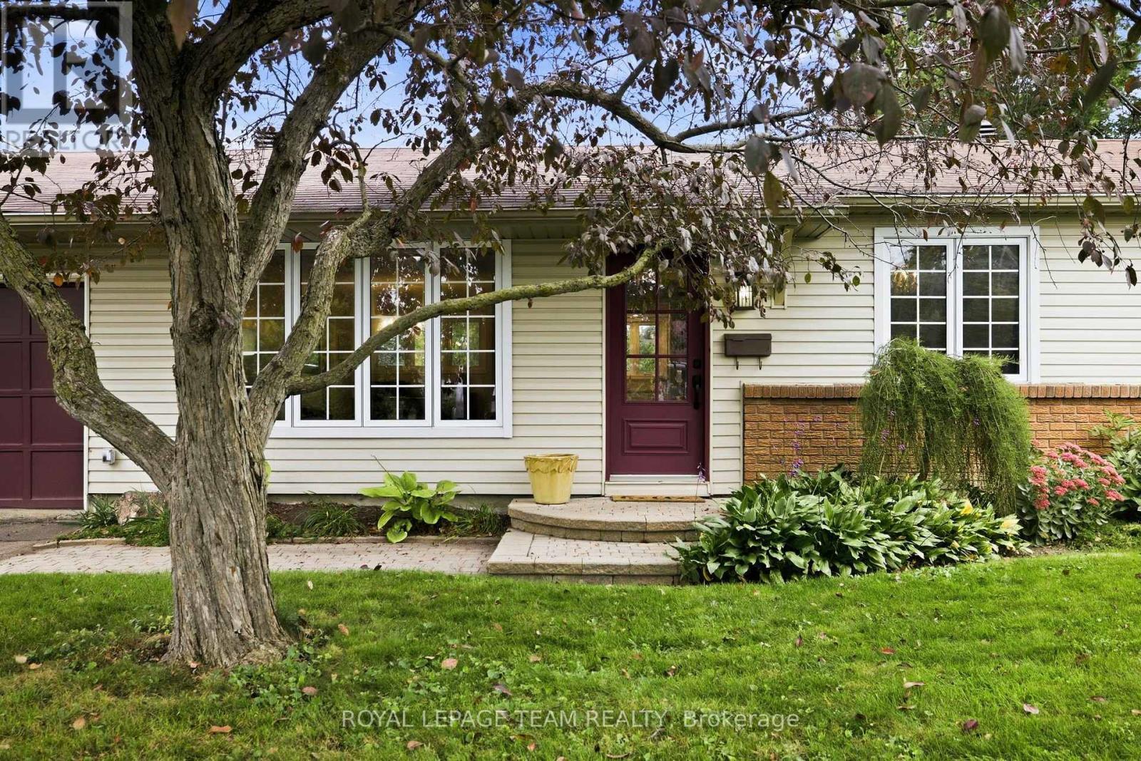 1377 FONTENAY CRESCENT