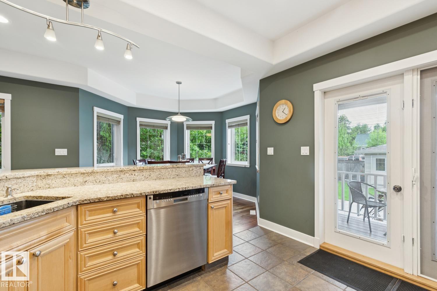 11030 122 ST NW