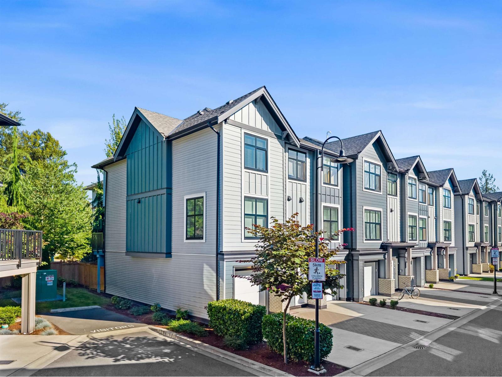301 2267 MCKENZIE ROAD