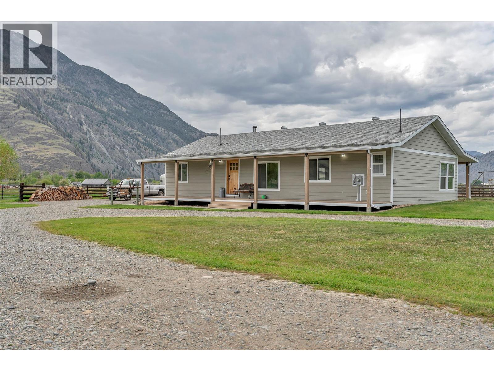1911 Stewart Road - Photo 2