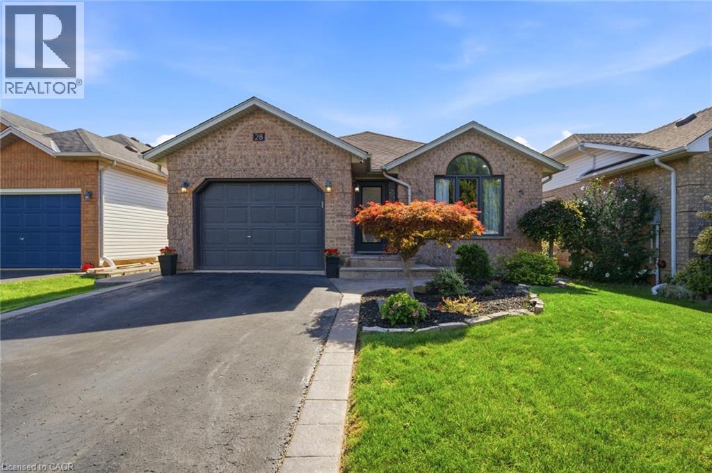28 COLONIAL CRESCENT, GRIMSBY, ON L3M 5H3 - Image 3330324002.jpeg?d=l
