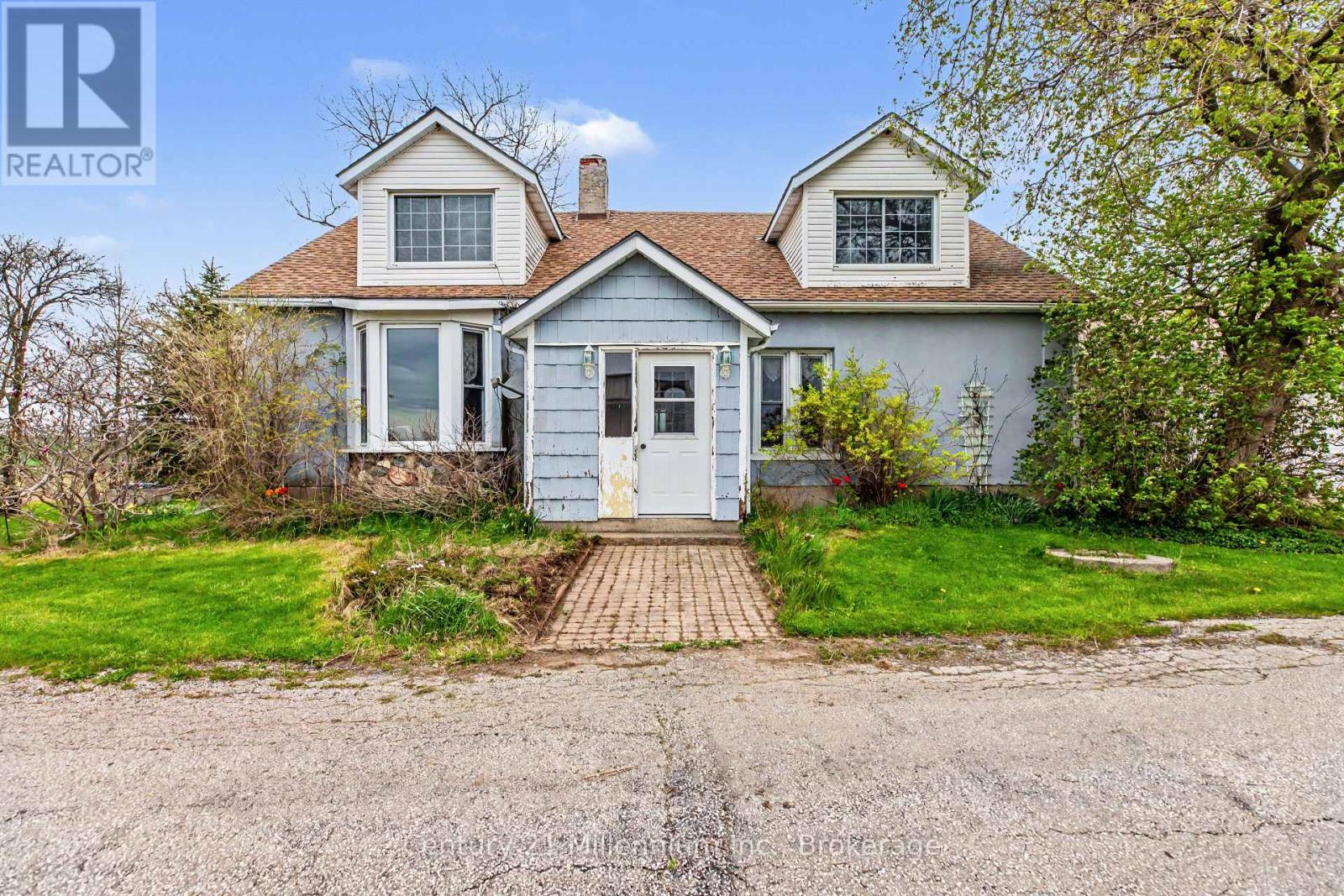 4758 BRUCE 3 ROAD