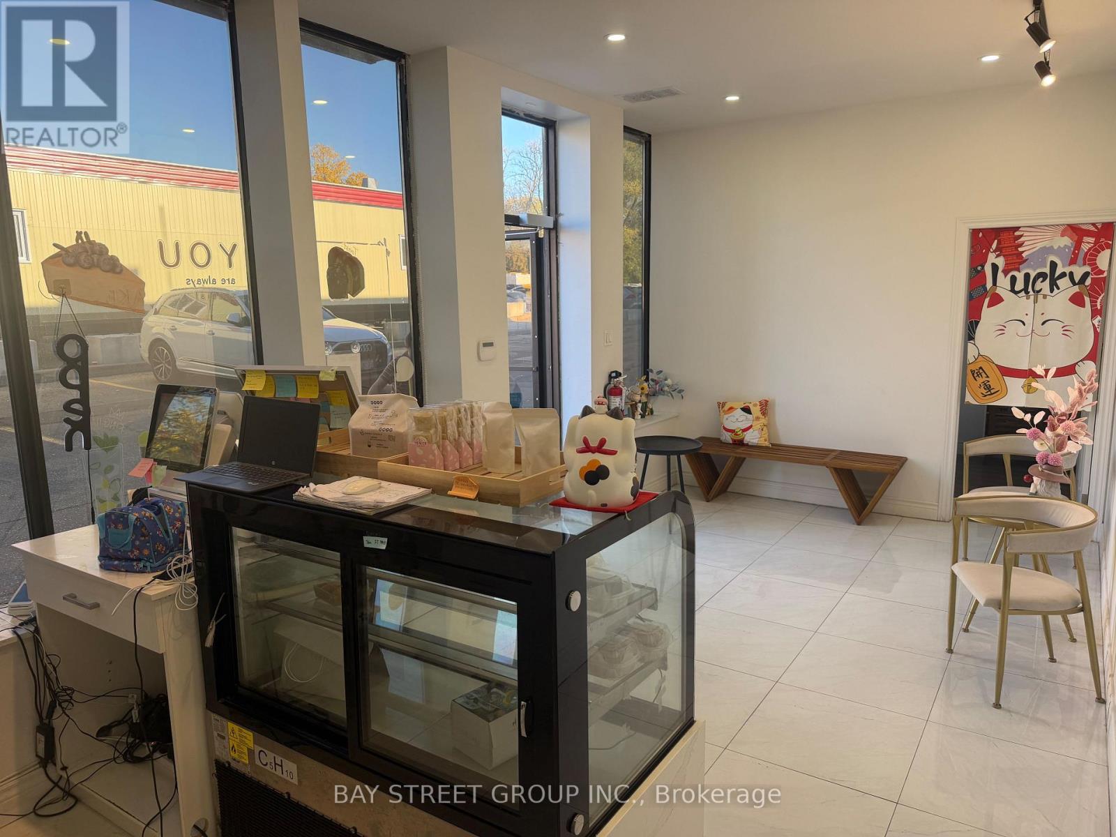 5C - 385 JOHN STREET