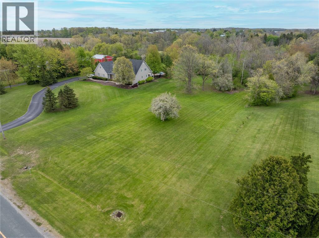 3855 CAROLINE STREET - Photo 2