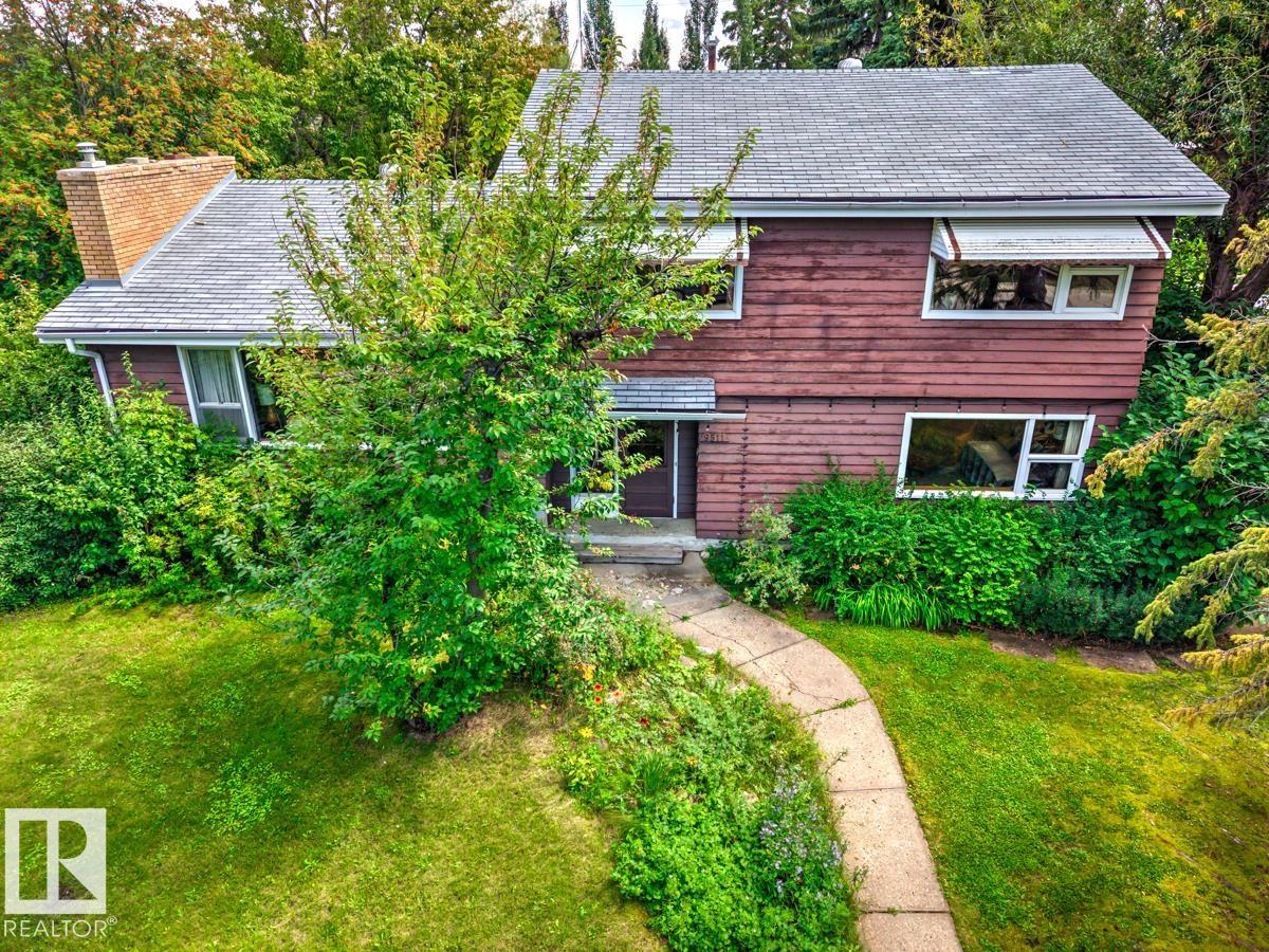 9511 141 ST NW NW