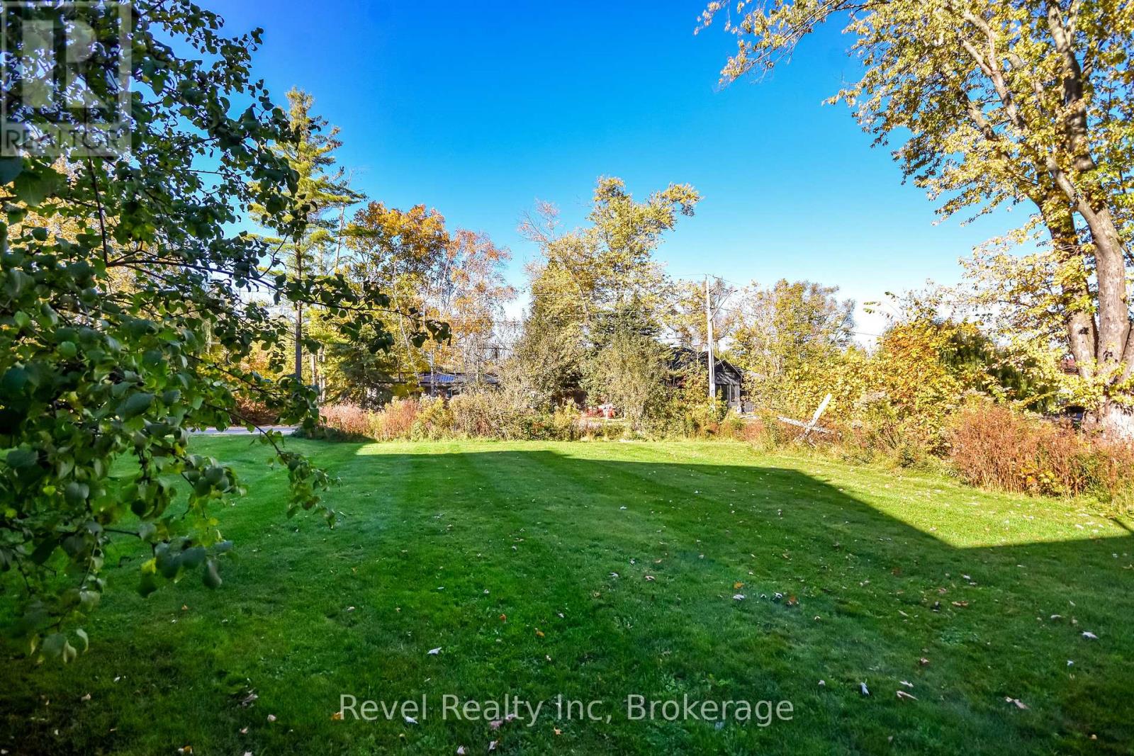 2366 TALL TREE LANE