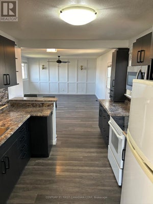 33374 Richmond St, Lucan Biddulph (Lucan), ON 5