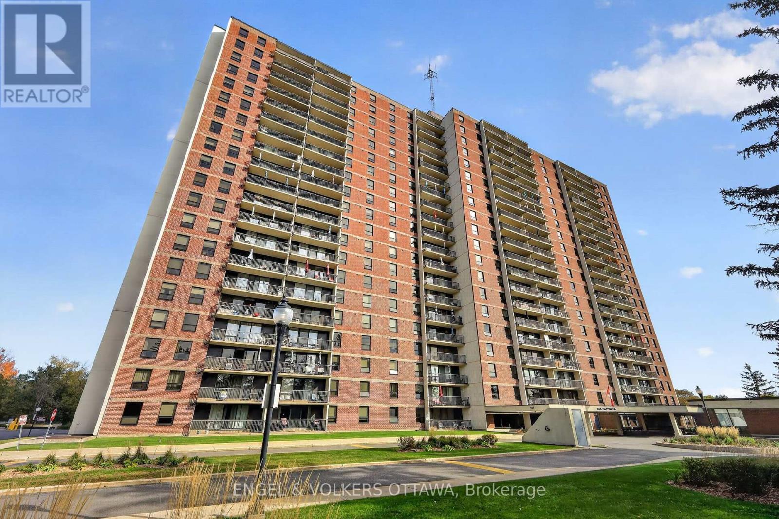 301 - 665 BATHGATE DRIVE