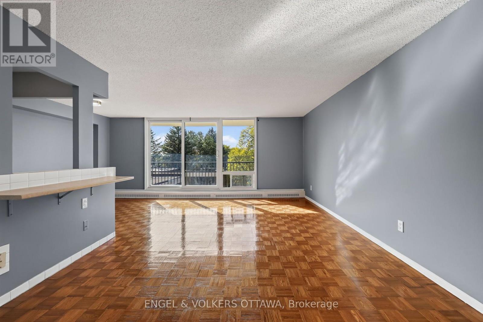 301 - 665 BATHGATE DRIVE