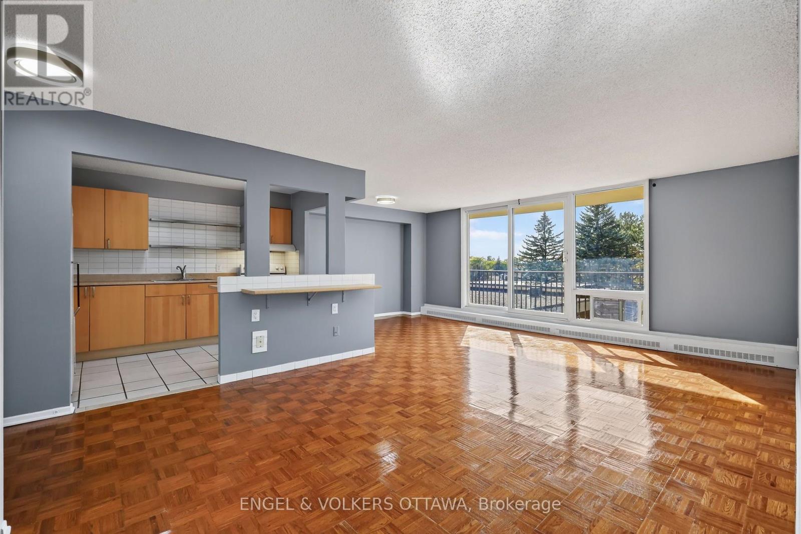 301 - 665 BATHGATE DRIVE