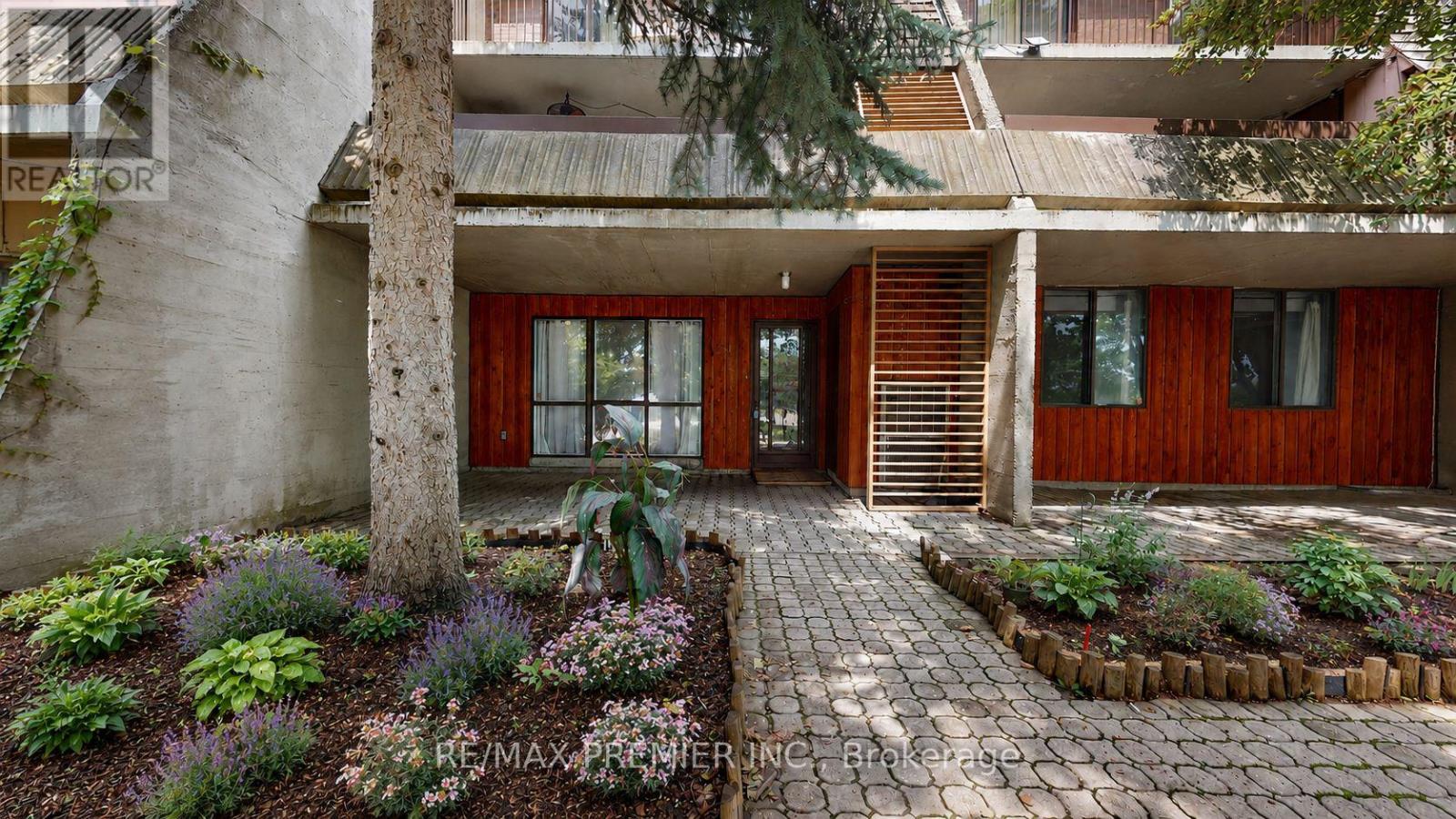 51 - 1250 MISSISSAUGA VALLEY BOULEVARD