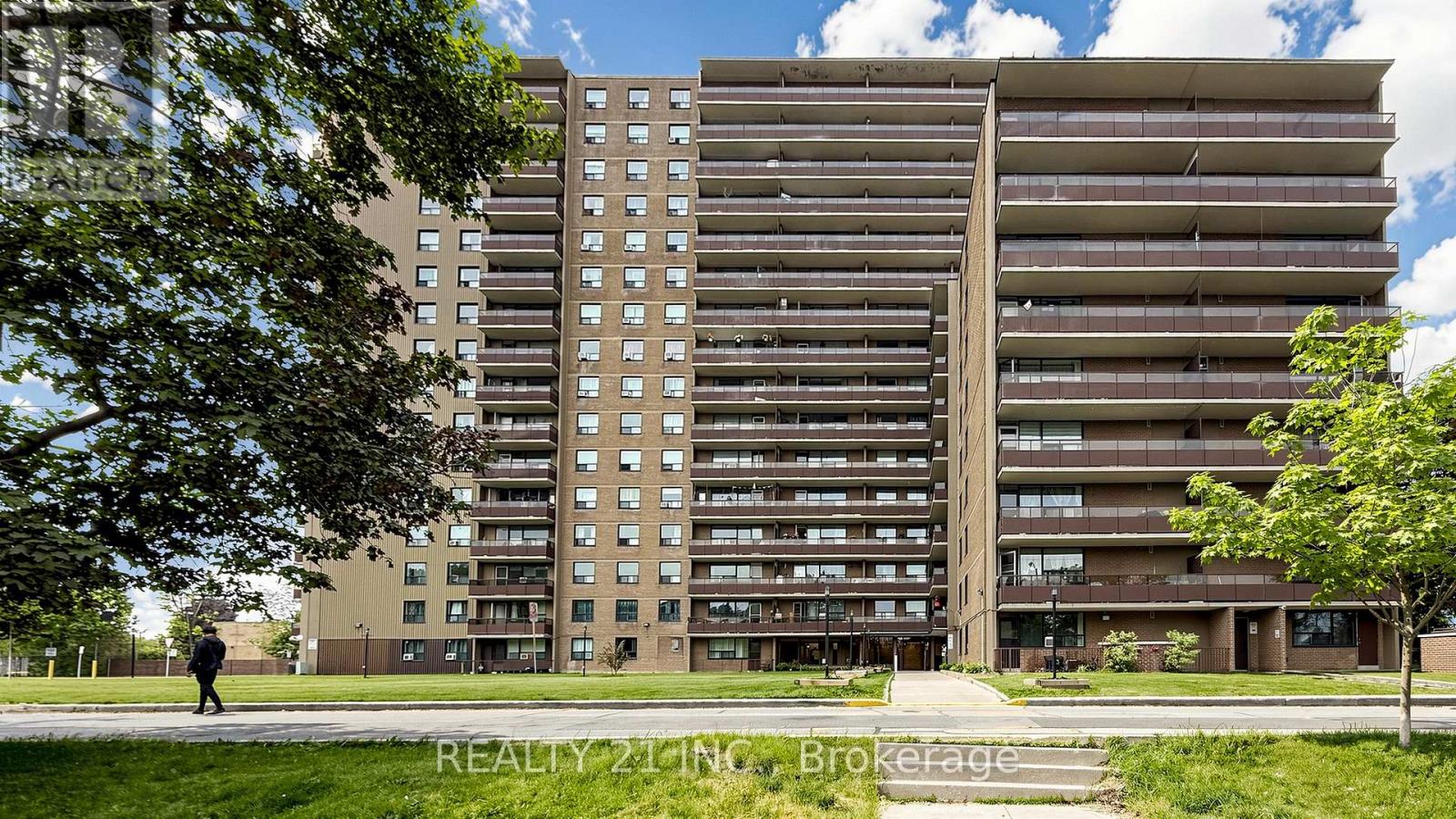 819 - 180 MARKHAM ROAD