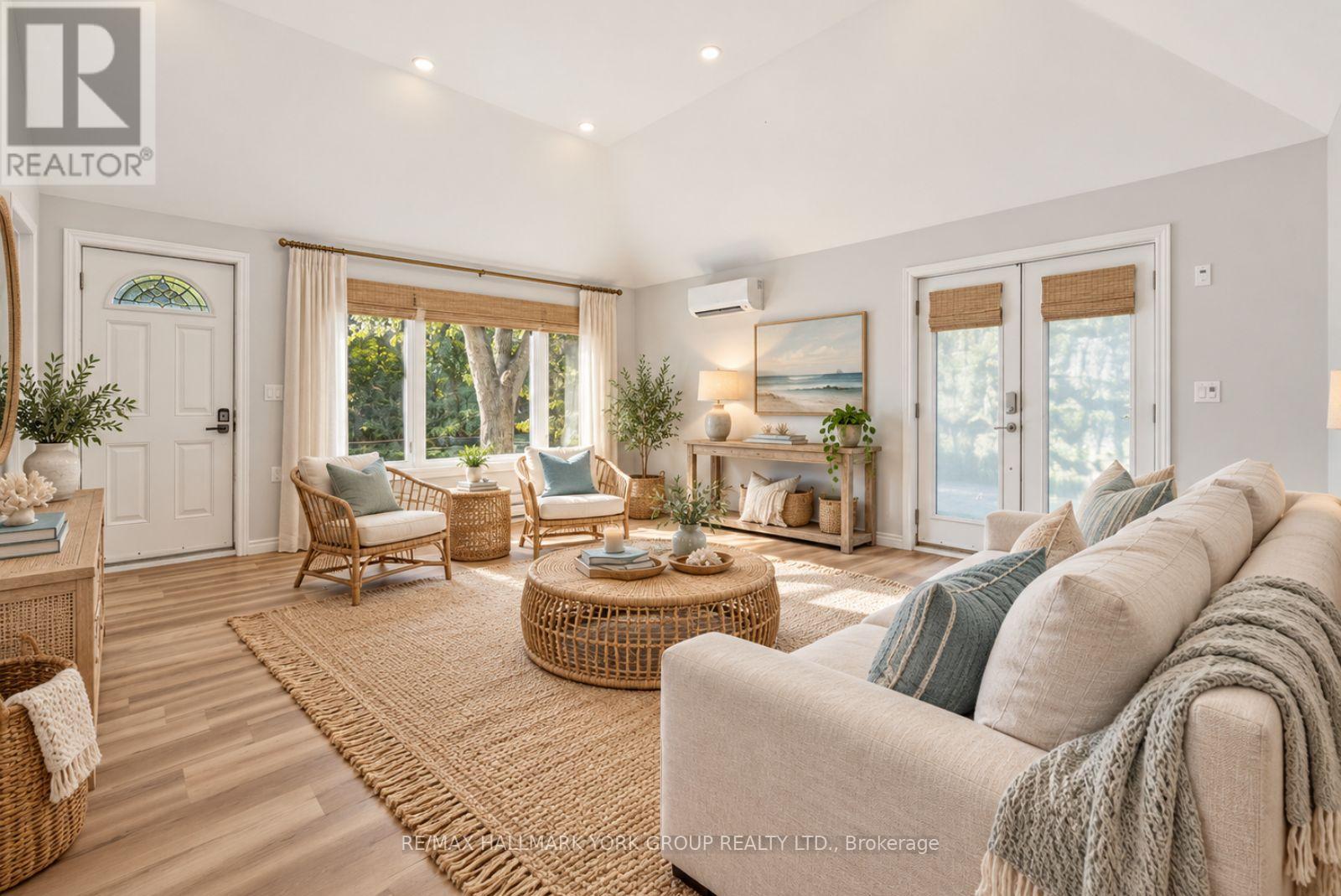 2511 TALBOT LANE