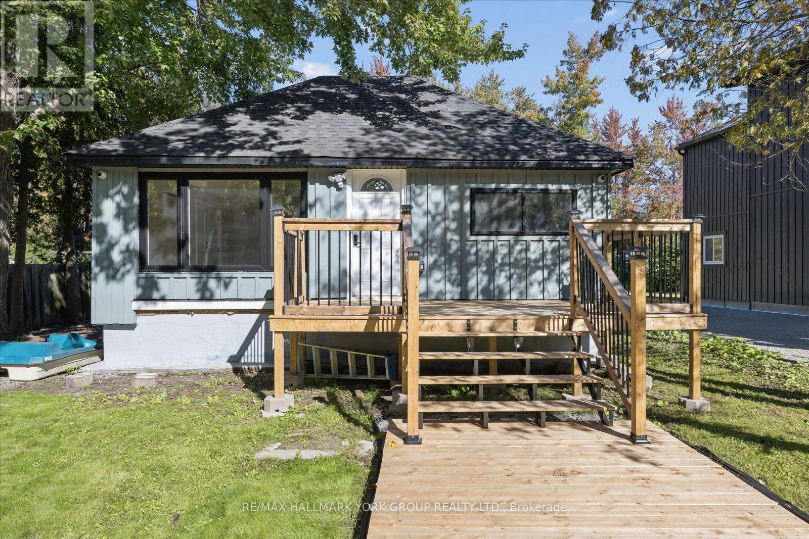 2511 TALBOT LANE