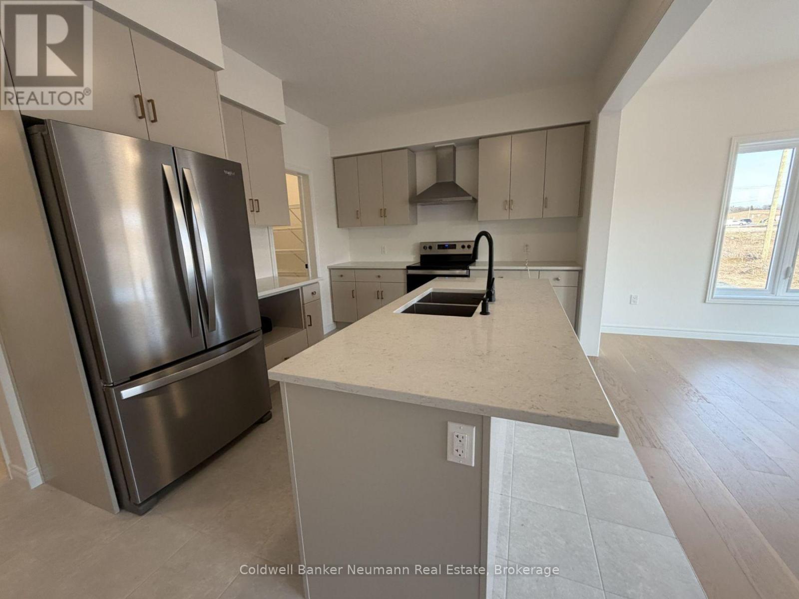 537 ANTON CRESCENT