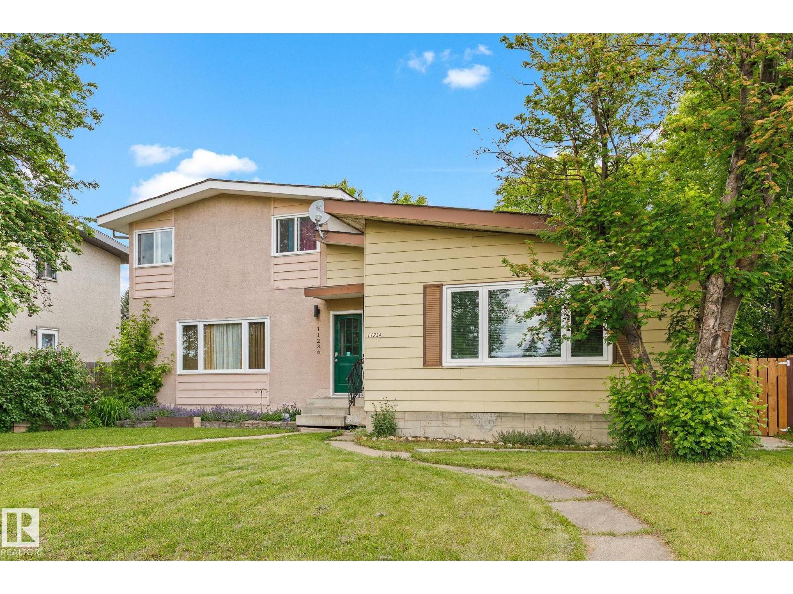 11234 40 AV NW