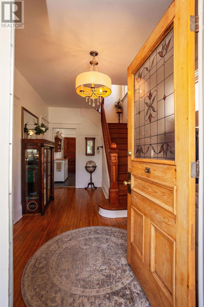 95 EDWARD Street - Photo 2