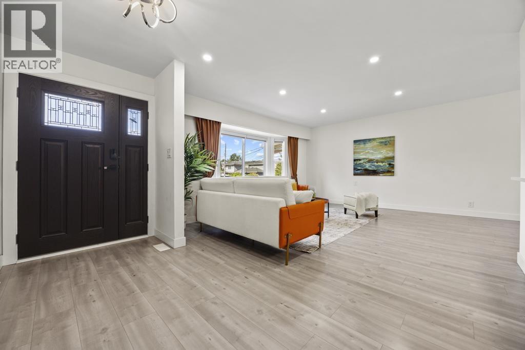 4936 BARKER CRESCENT