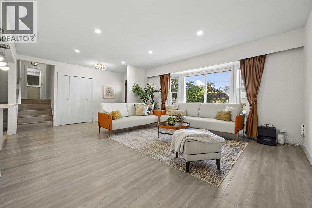 4936 BARKER CRESCENT