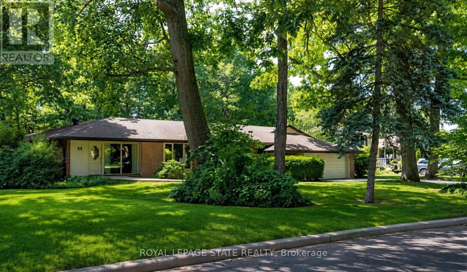 44 COLQUHOUN CRESCENT