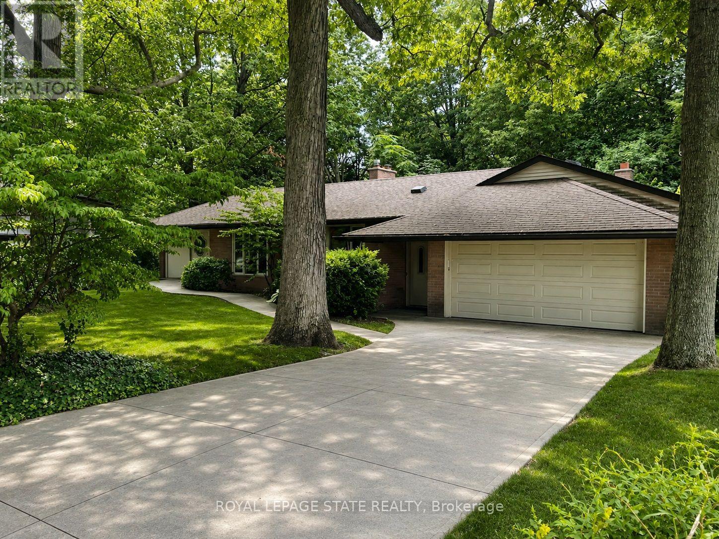 44 COLQUHOUN CRESCENT